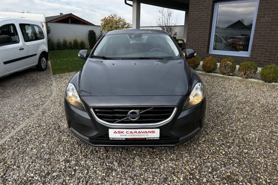 Autoturism Volvo V40 D2 ECO MOMENTUM