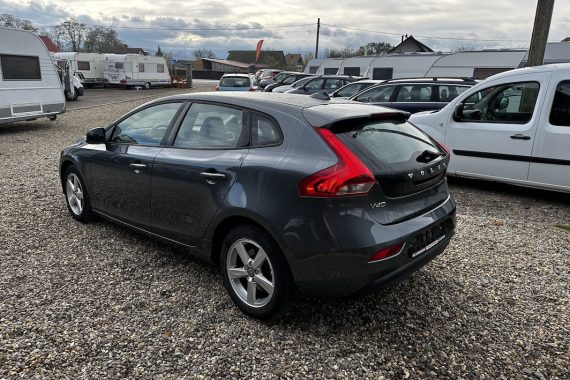 Autoturism Volvo V40 D2 ECO MOMENTUM