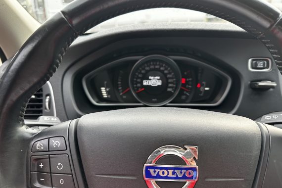 Autoturism Volvo V40 D2 ECO MOMENTUM