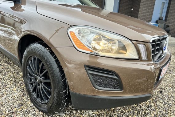 Autoturism Volvo XC60 2.0 D3 MOMENTUM