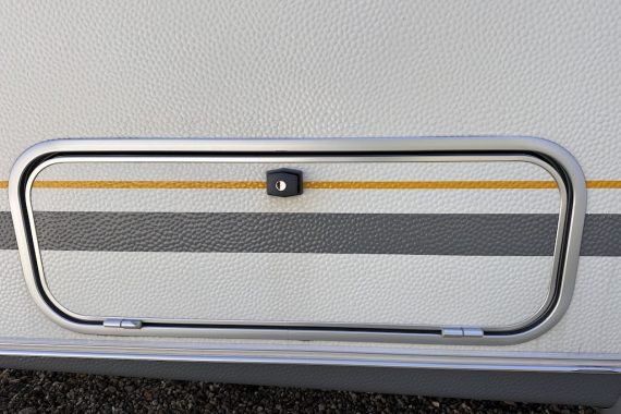 Rulota Knaus 450 TUF Sudwind