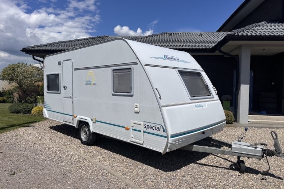 Rulota Eifelland Holiday 450TF