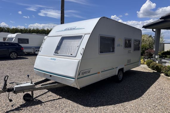 Rulota Eifelland Holiday 450TF