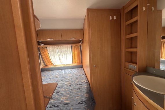 Rulota Eifelland Holiday 450TF