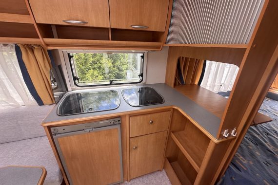 Rulota Eifelland Holiday 450TF