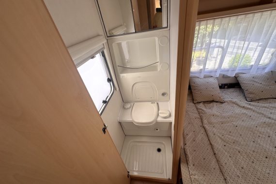 Rulota Chateau Calista 450 FHU
